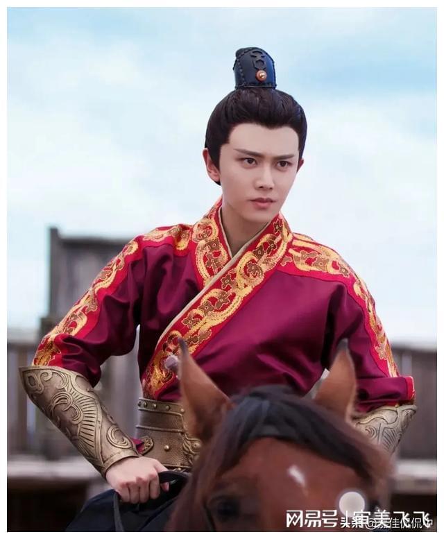 任嘉伦主演爆款古装剧，你从哪个角色认识他的?