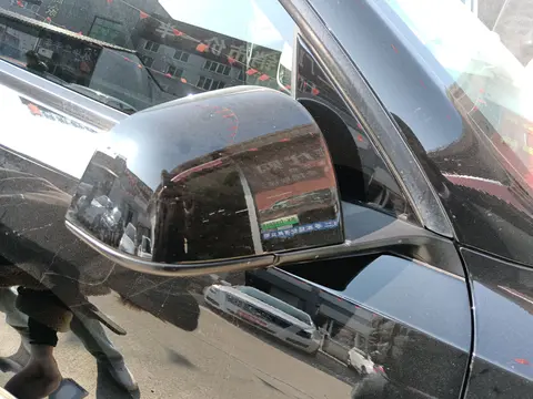 特斯拉电力车_特斯拉电动能源车_特斯拉Model Y：智能与环保并行的电动SUV