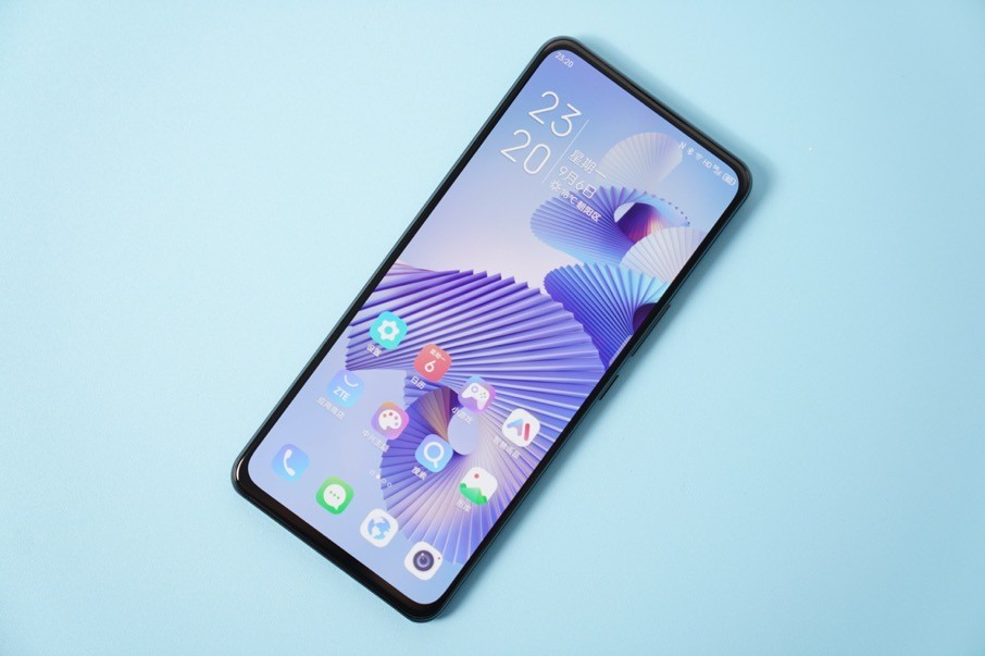 中兴Axon30屏下版MyOS系统深度评测：从配置到体验，探索隐藏彩蛋