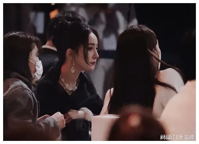 杨幂友谊明星故事简介_杨幂友谊明星故事视频_杨幂与其他明星的友谊故事