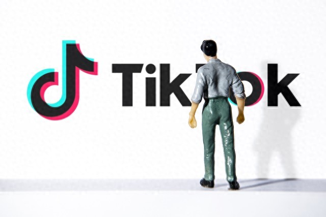 TikTok宣布暂停美国服务引广泛讨论，深度剖析事件来龙去脉及影响
